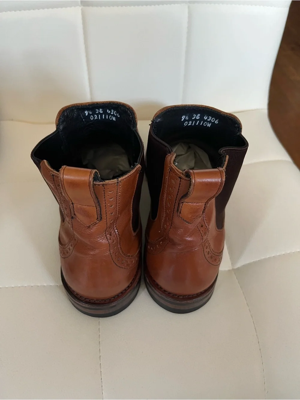 Allen Edmonds Lombard Cap leather boots. 9.5 3E Walnut